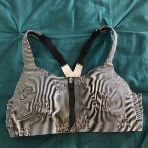 VS Sport - incredible knockout ultra max bra